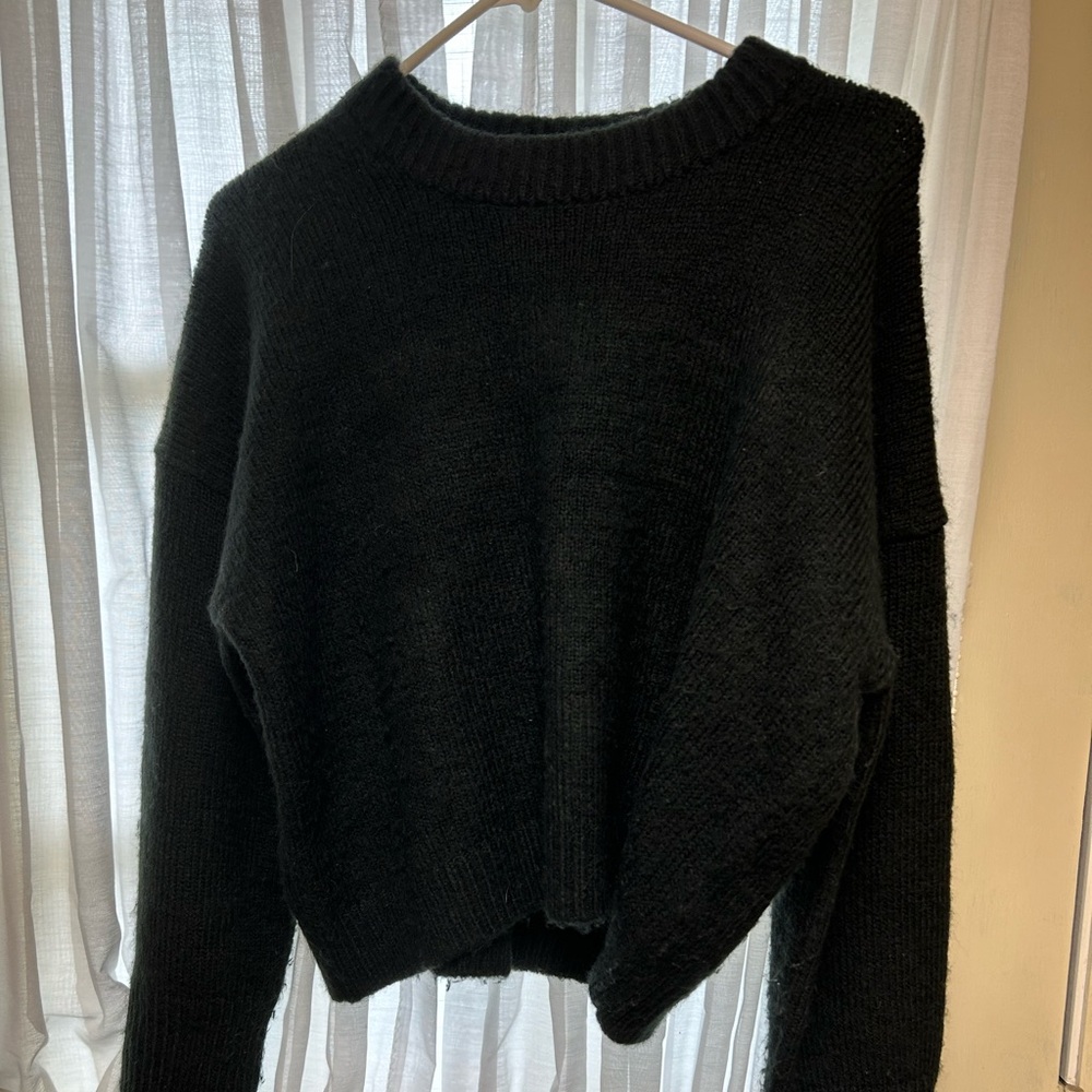 Black Abercrombie and Fitch Sweater